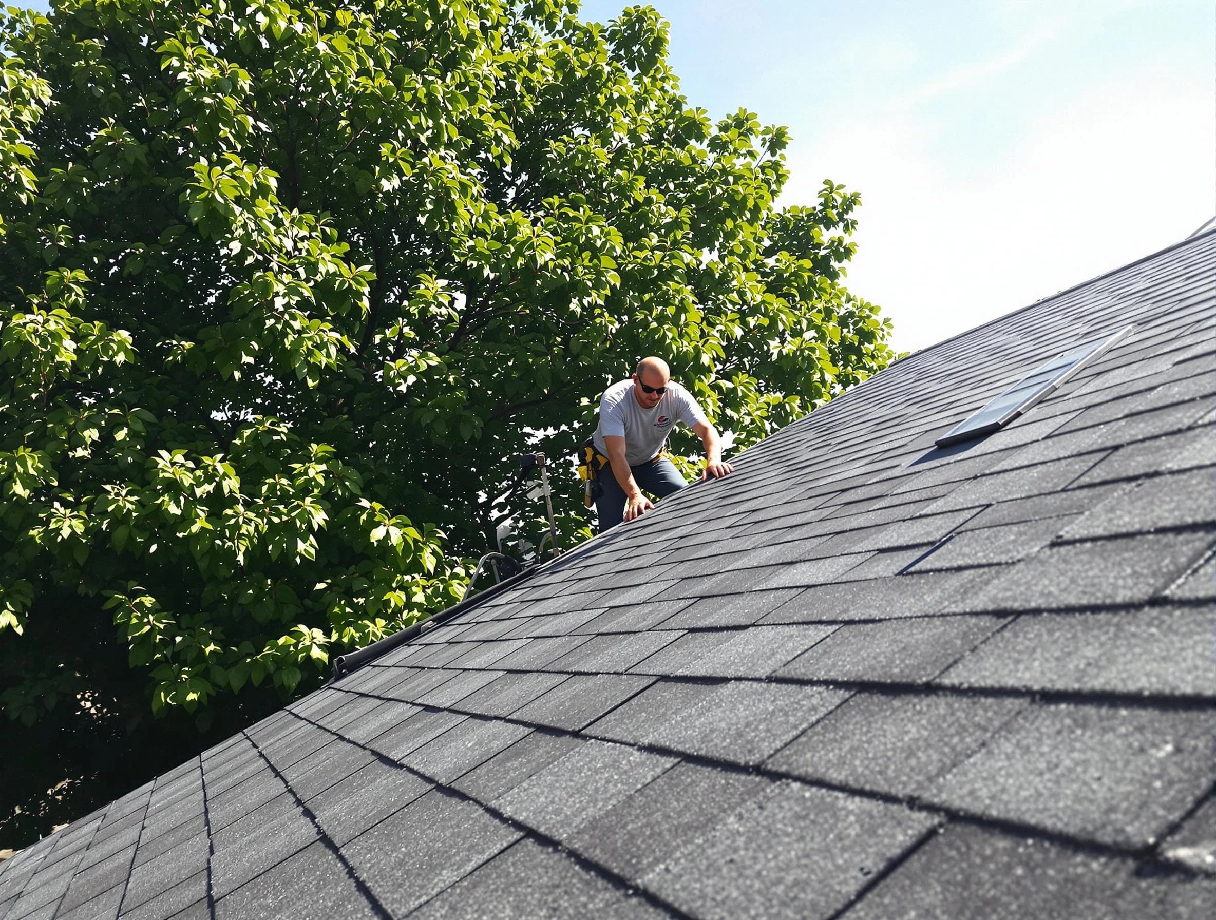 Certified roofers from Medina Roofing Company working in Medina, OH